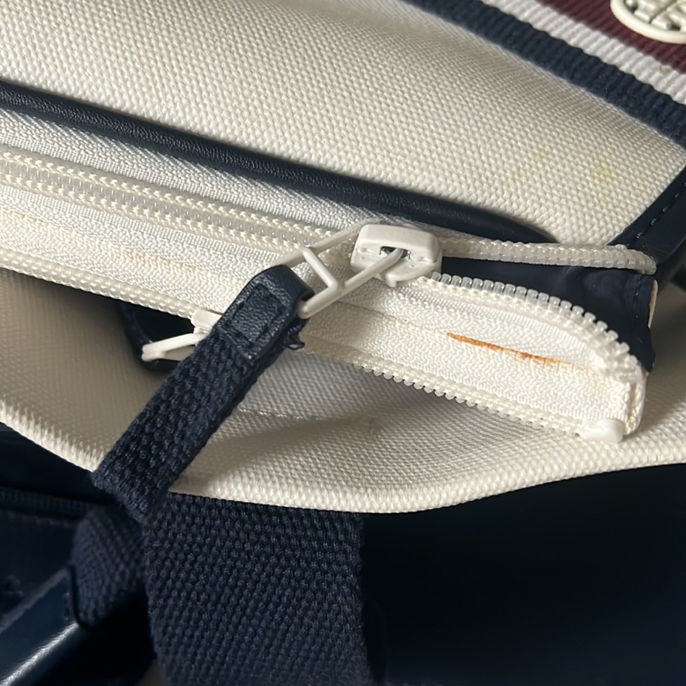 Tory Burch White and Burgundy Travel Bag - Picture 7 of 10